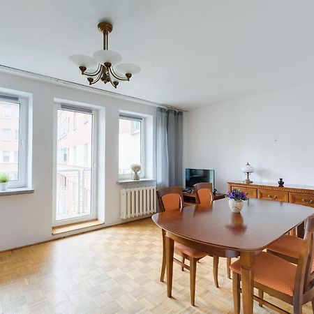 2 Bedroom Apartment In Green Location 바르샤바 외부 사진