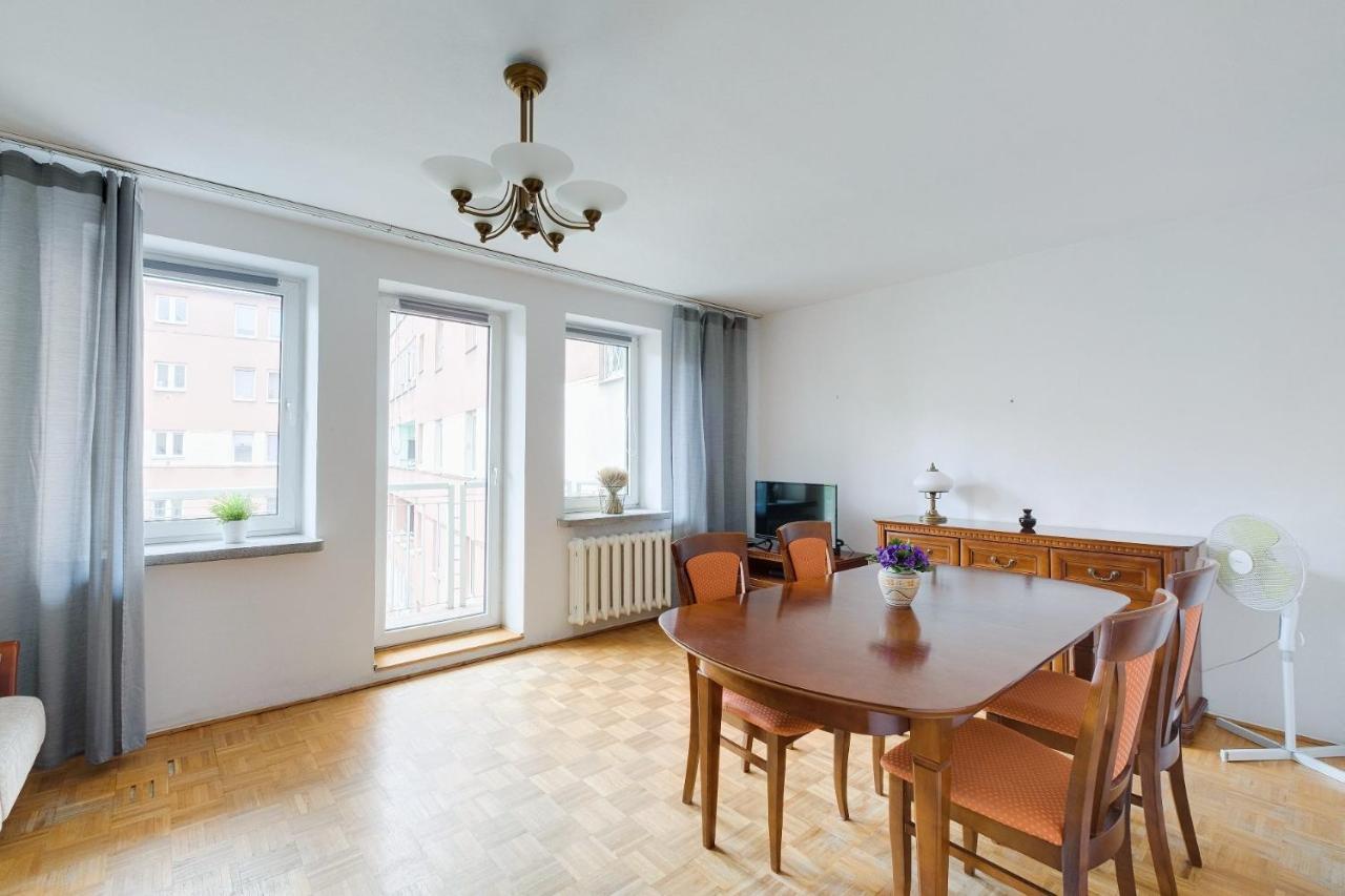 2 Bedroom Apartment In Green Location 바르샤바 외부 사진